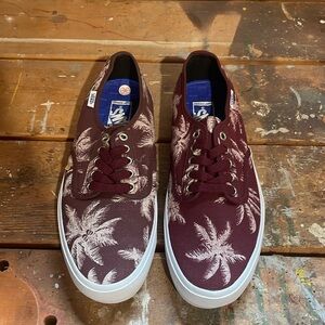 BRAND NEW Vans Surfsider